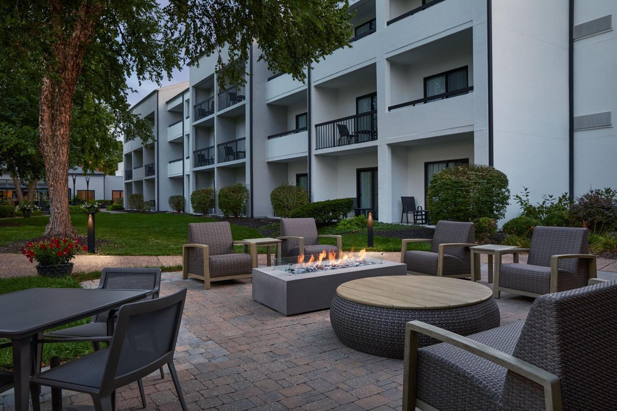 Courtyard Kansas City Overland Park/Metcalf, South Of College Boulevard Kültér fotó